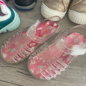 Wonder Nation jelly shoes